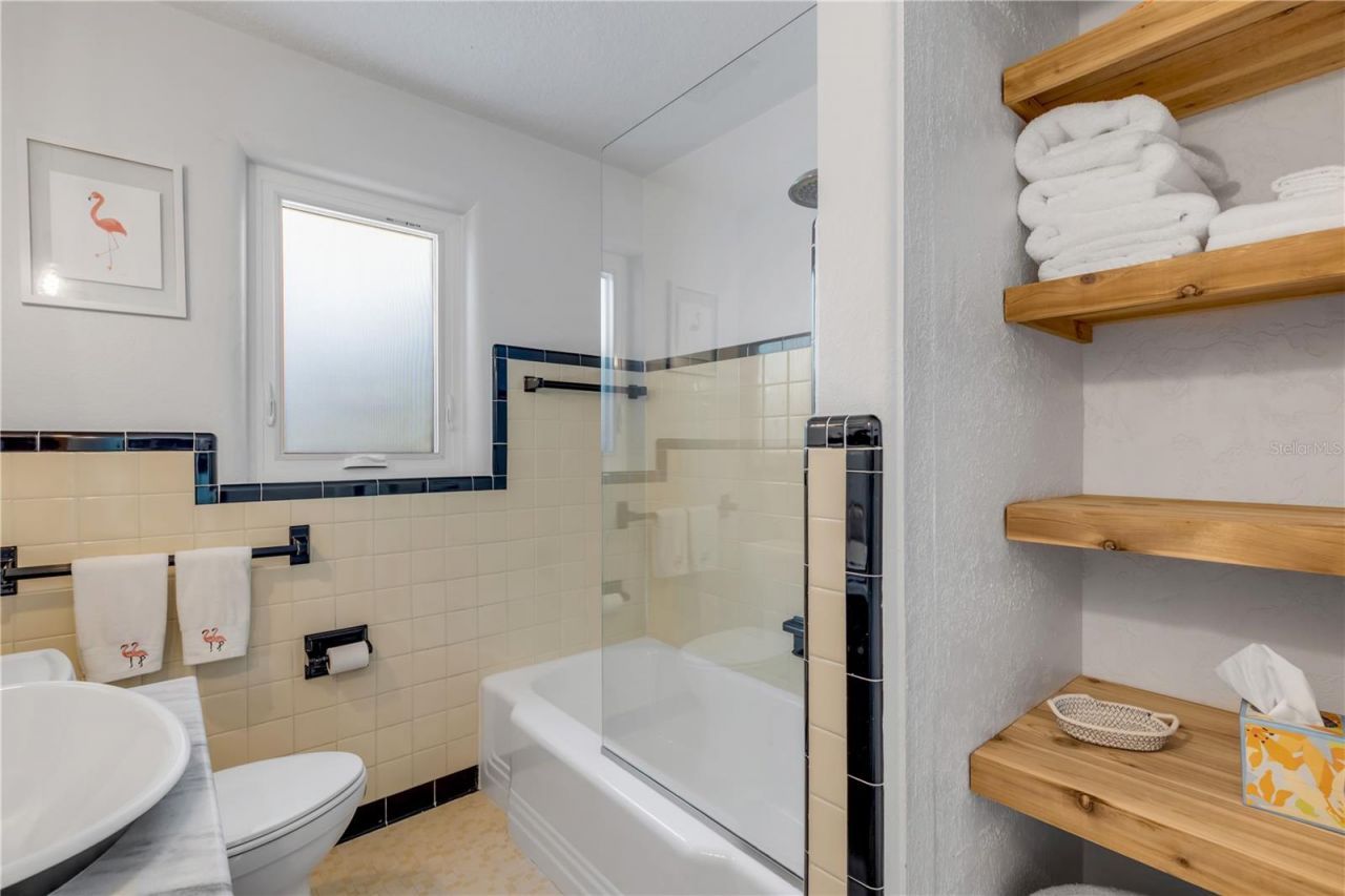 905 N Peninsula Avenue, New Smyrna Beach, FL 32169 Photo