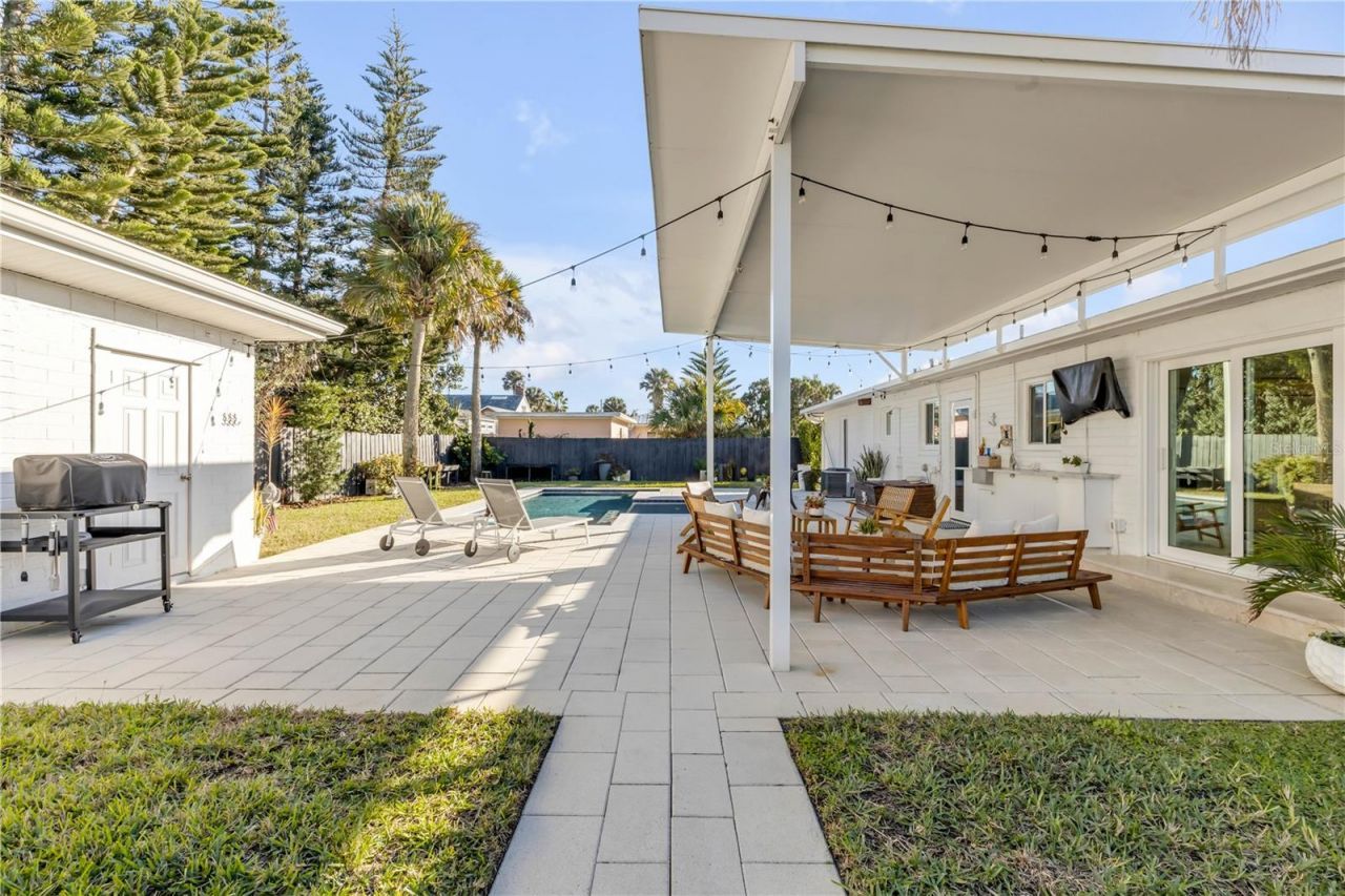 905 N Peninsula Avenue, New Smyrna Beach, FL 32169 Photo