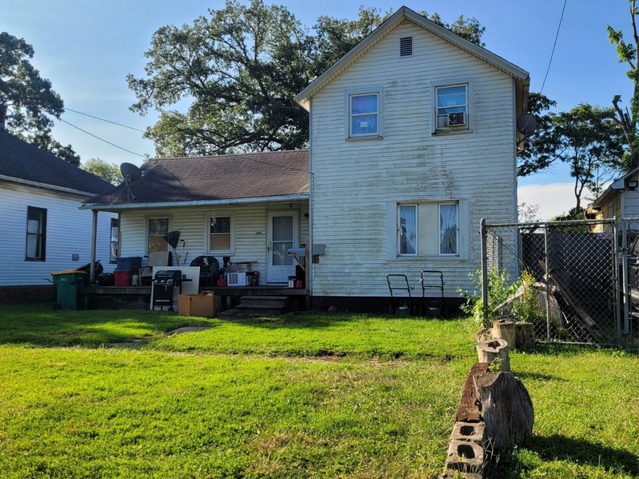 705 E Wilson Street, Streator, IL 61364 Main Photo