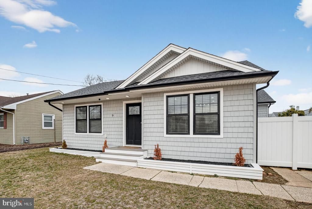 9 Woodbine Avenue, Maple Shade, NJ 08052 Main Photo