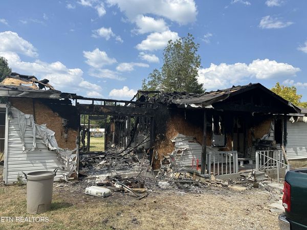 304 W Stewart Ave, Monterey, TN 38574