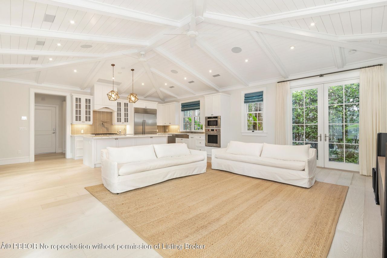 216 Sandpiper Drive, Palm Beach, FL 33480 Photo