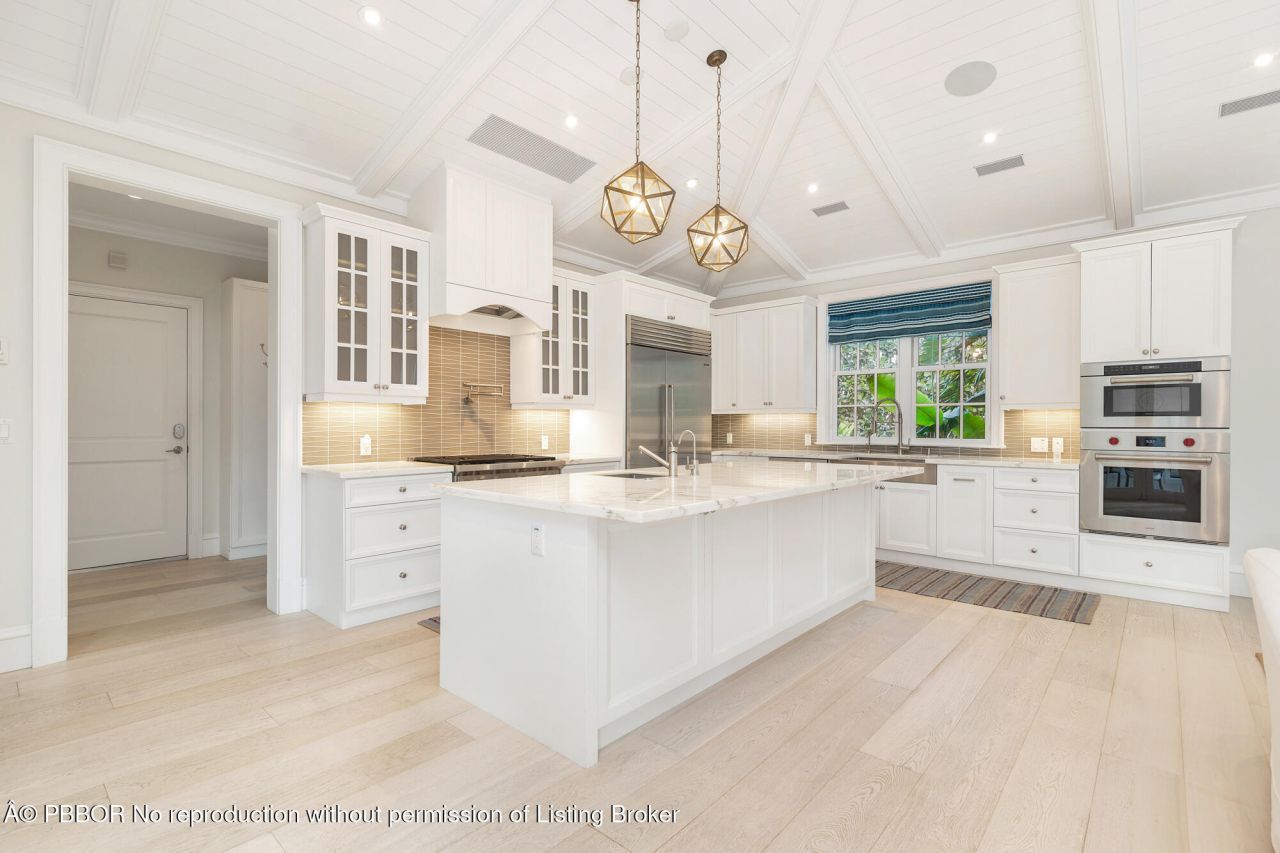 216 Sandpiper Drive, Palm Beach, FL 33480 Photo