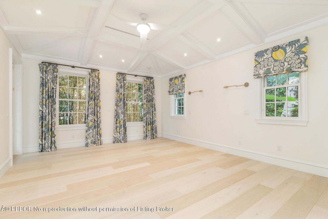 216 Sandpiper Drive, Palm Beach, FL 33480 Photo