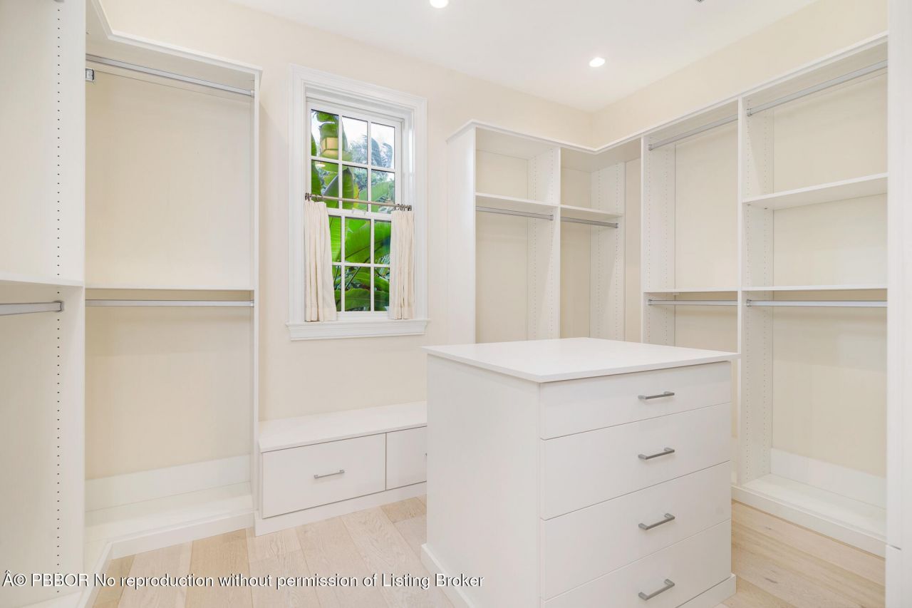 216 Sandpiper Drive, Palm Beach, FL 33480 Photo