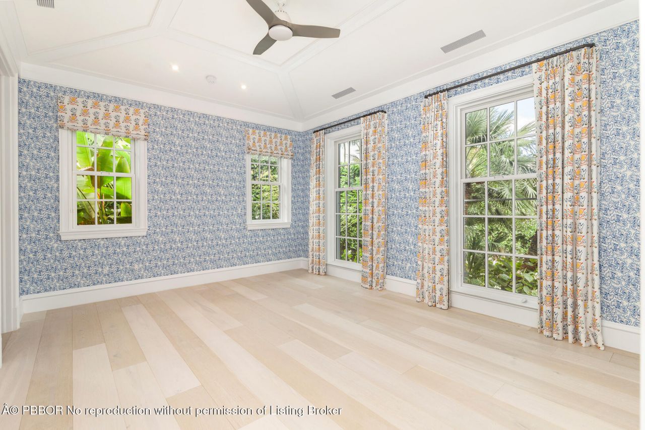 216 Sandpiper Drive, Palm Beach, FL 33480 Photo