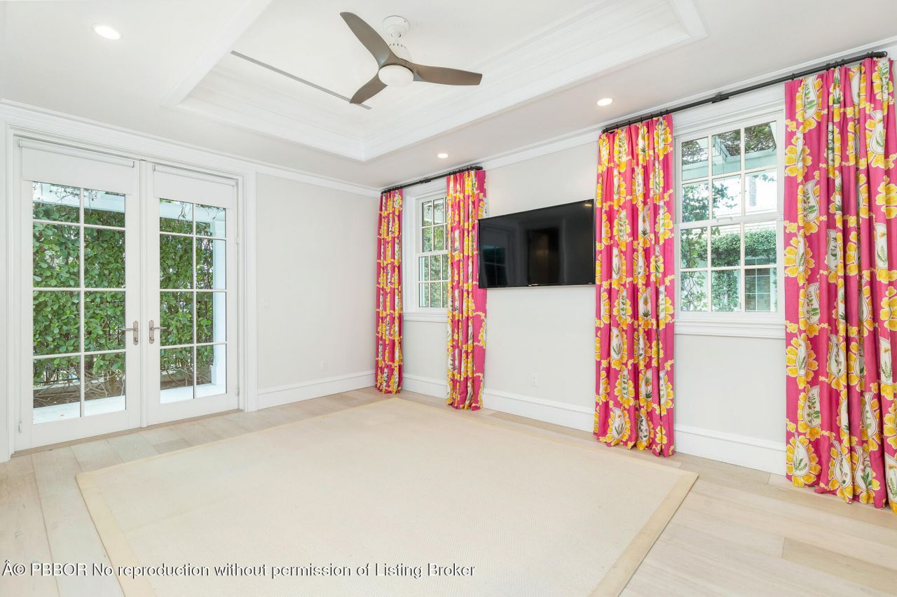 216 Sandpiper Drive, Palm Beach, FL 33480 Photo