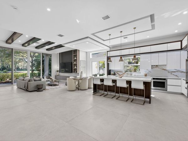 16076 Villa Vizcaya Place, Delray Beach, FL 33446