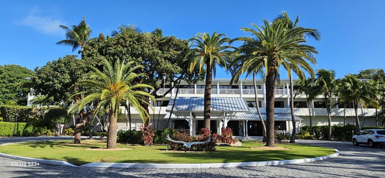 5022 Sunset Village Drive, Duck Key, FL 33050 Photo