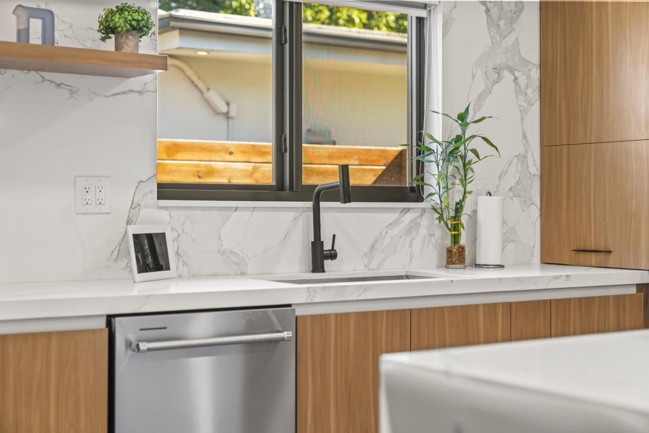 2451 NE 199th Street, Miami, FL 33180 Photo