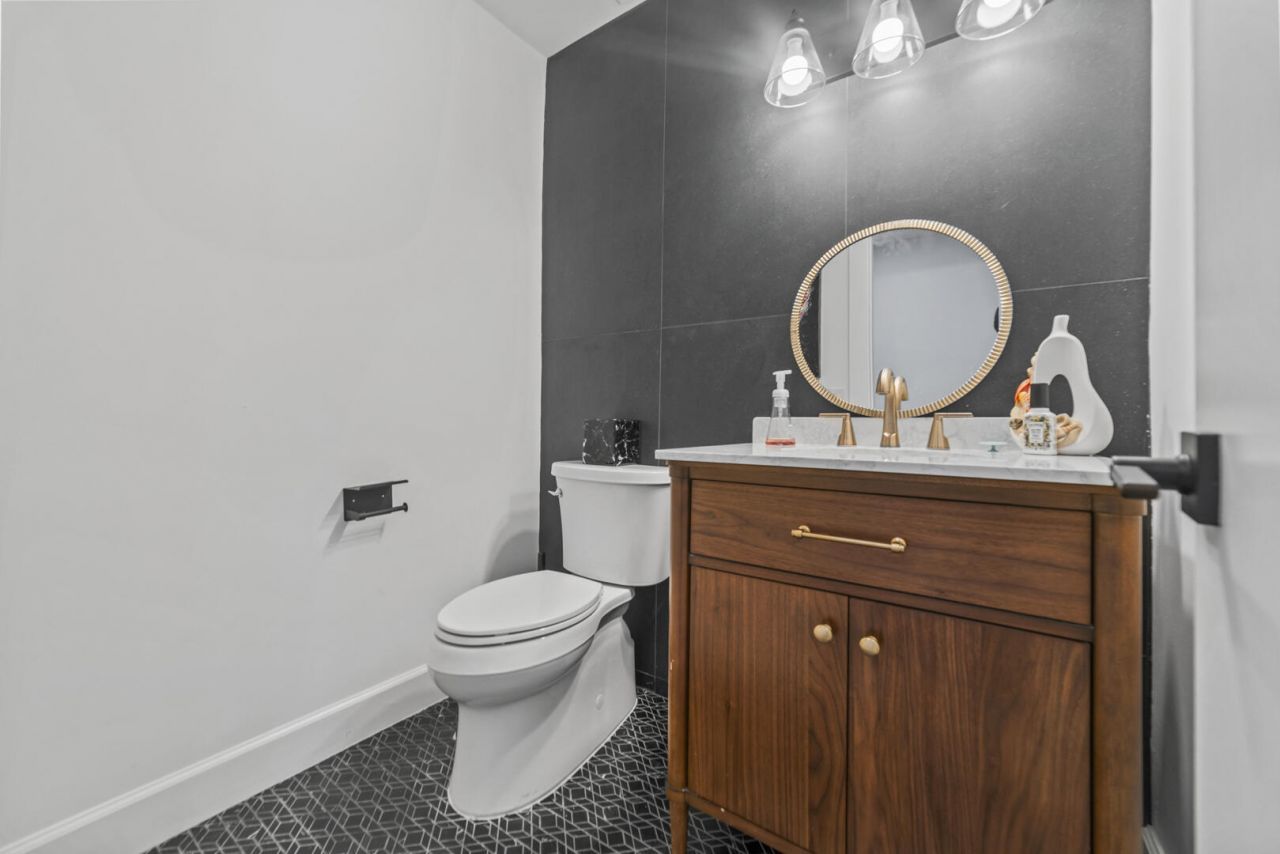 2451 NE 199th Street, Miami, FL 33180 Photo