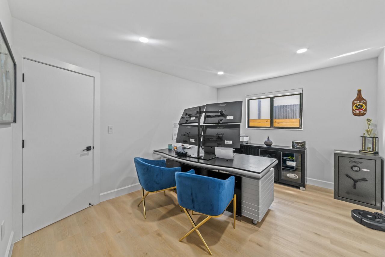 2451 NE 199th Street, Miami, FL 33180 Photo