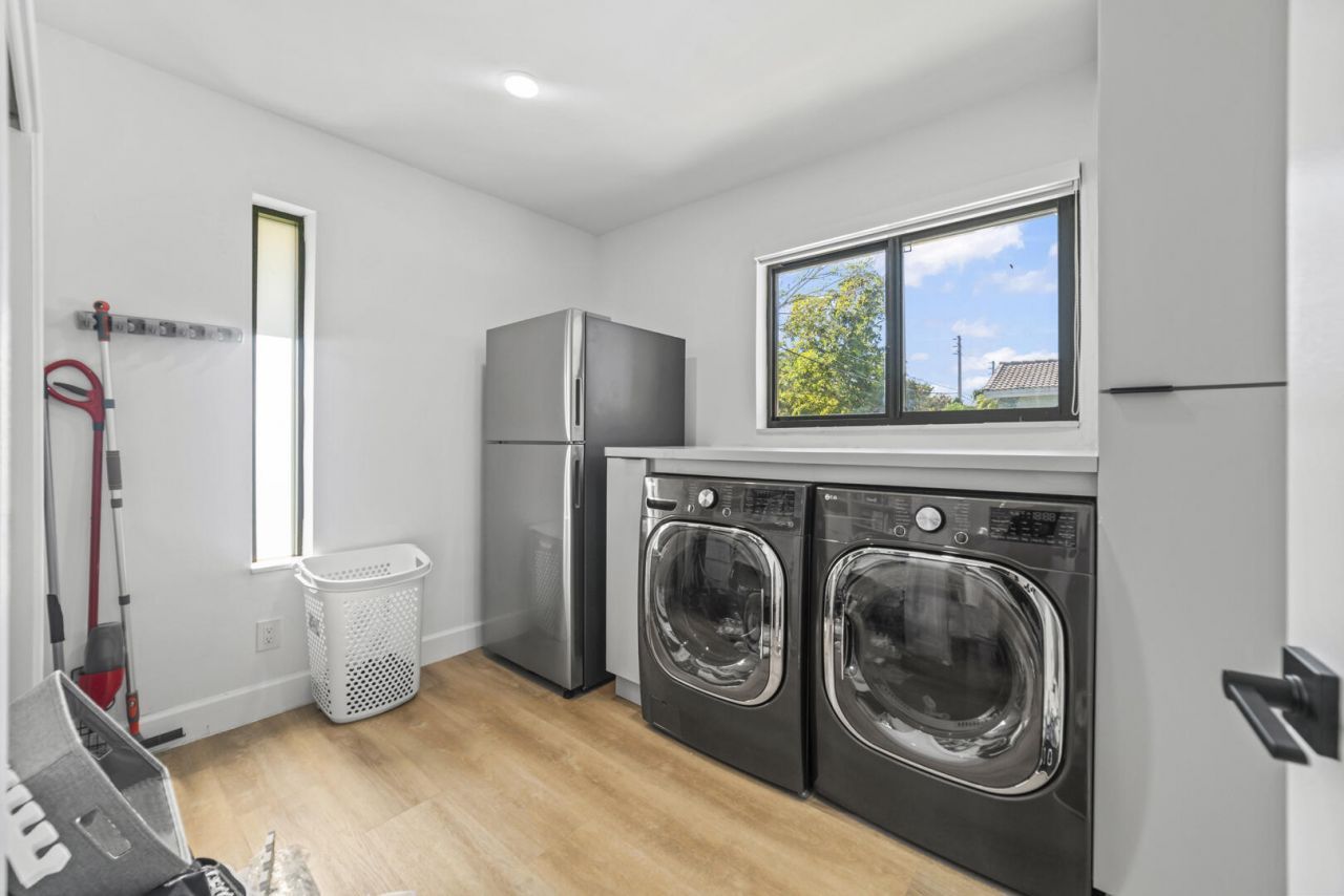 2451 NE 199th Street, Miami, FL 33180 Photo