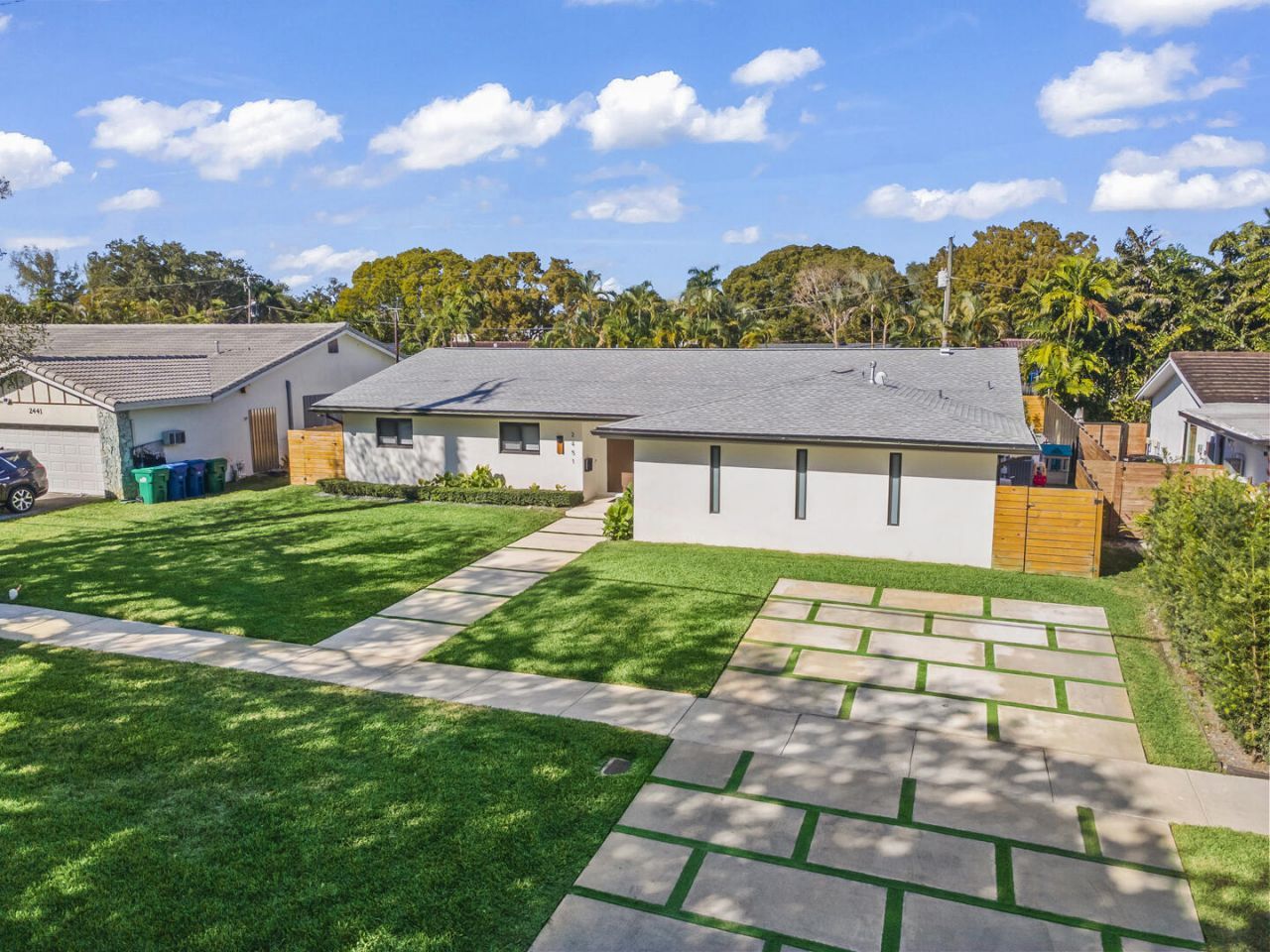 2451 NE 199th Street, Miami, FL 33180 Photo