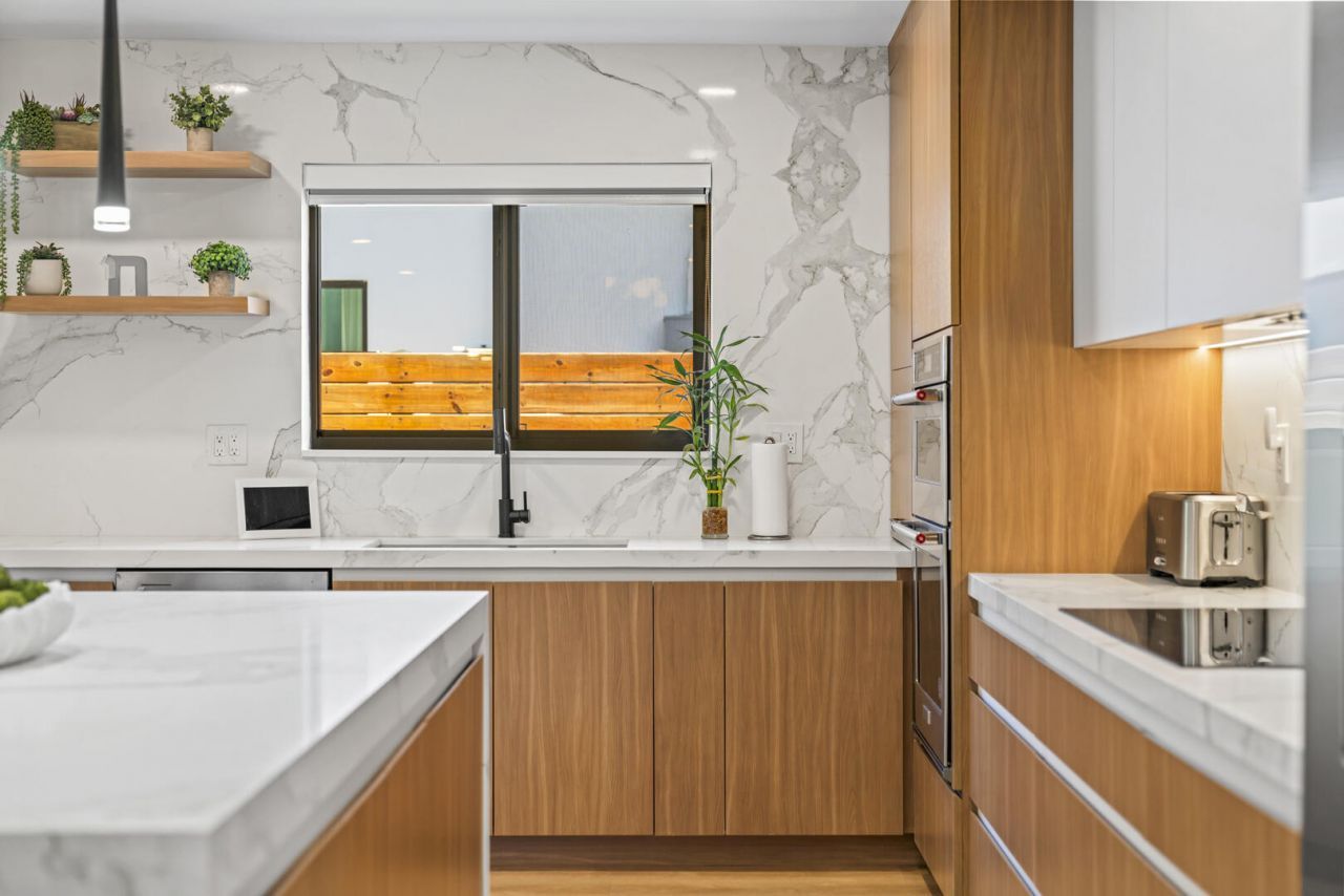 2451 NE 199th Street, Miami, FL 33180 Photo