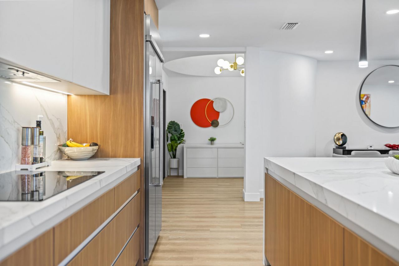 2451 NE 199th Street, Miami, FL 33180 Photo