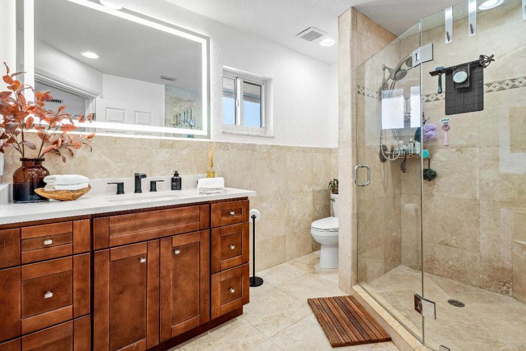 150 Periwinkle Drive, Hypoluxo, FL 33462 Photo