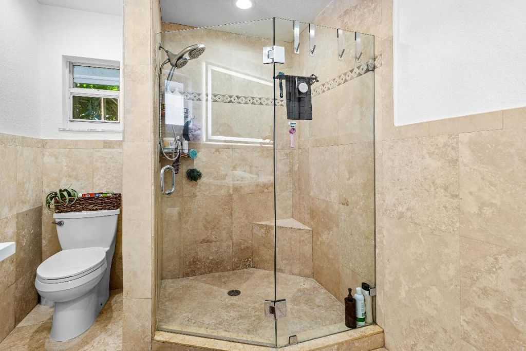 150 Periwinkle Drive, Hypoluxo, FL 33462 Photo