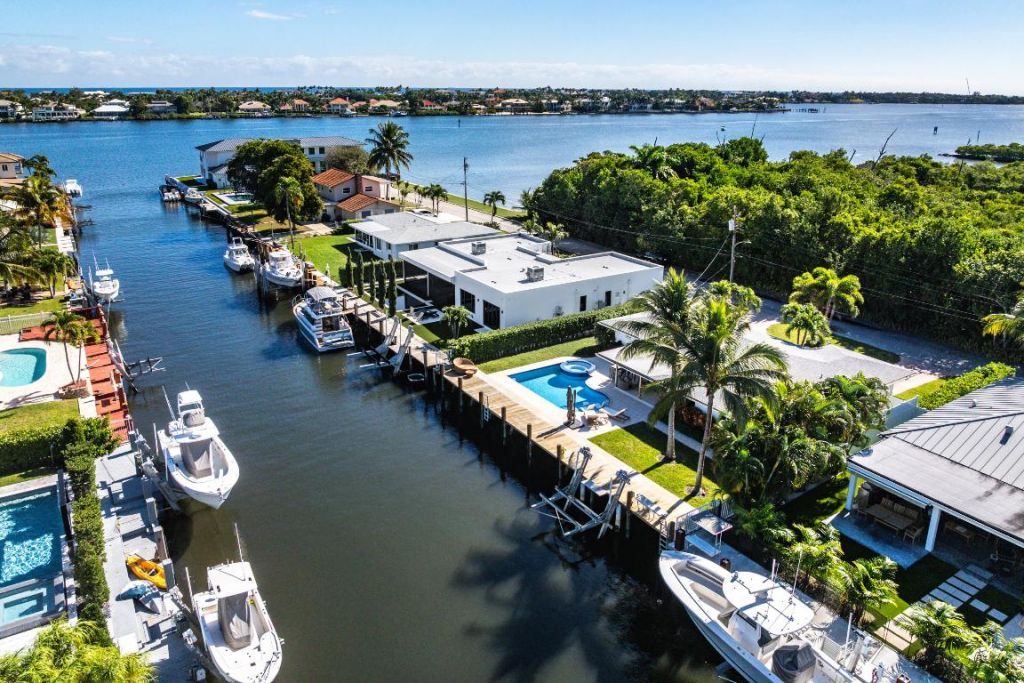 150 Periwinkle Drive, Hypoluxo, FL 33462 Photo