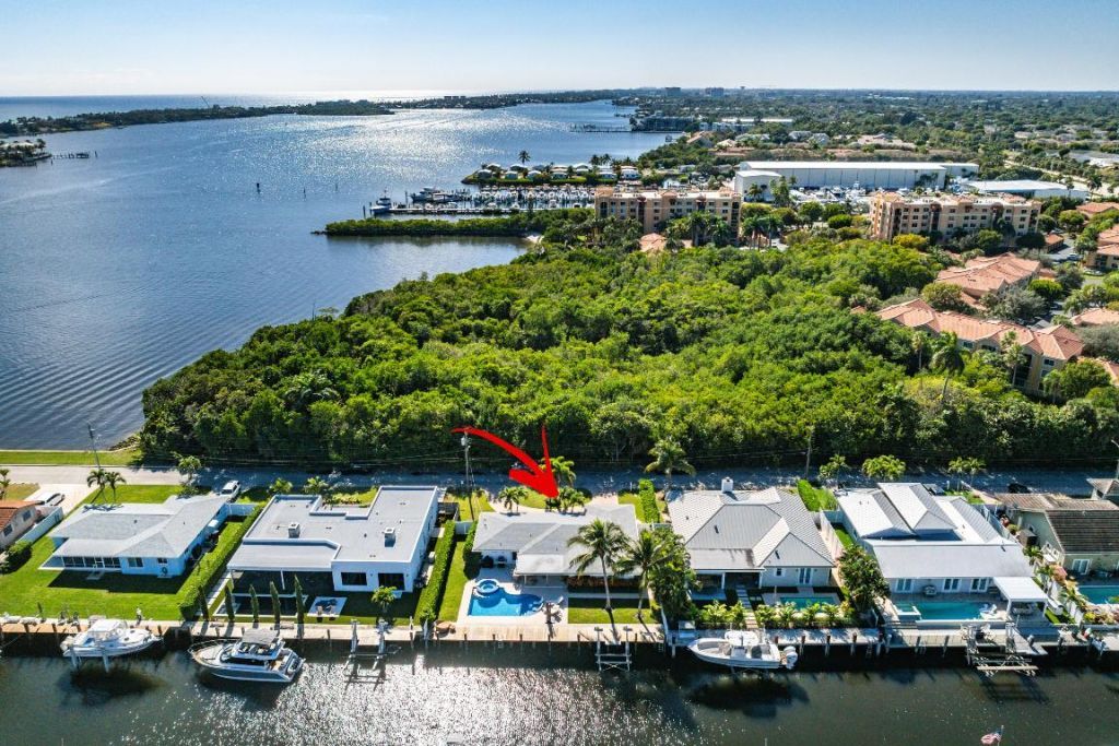 150 Periwinkle Drive, Hypoluxo, FL 33462 Photo