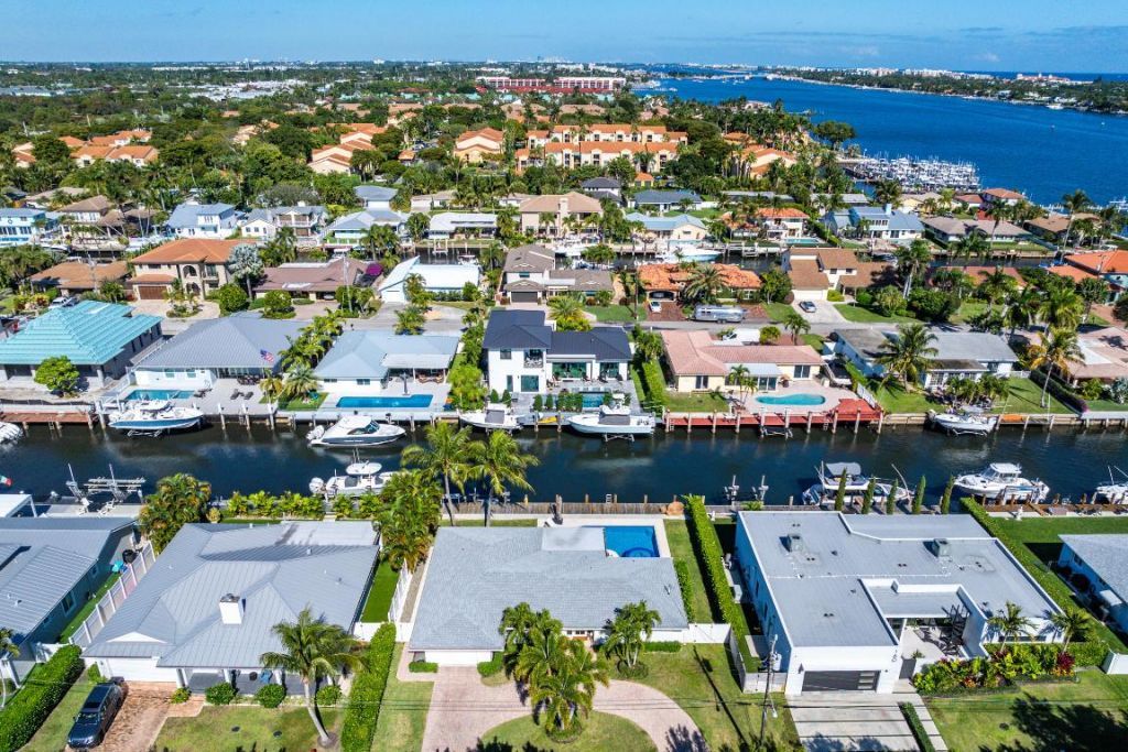 150 Periwinkle Drive, Hypoluxo, FL 33462 Photo