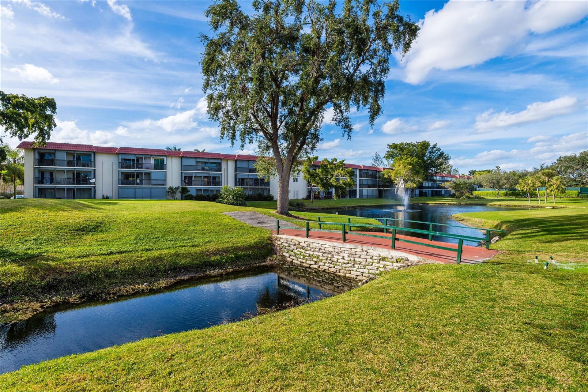 381 S Hollybrook Drive, Unit 106, Pembroke Pines, FL 33025 Photo