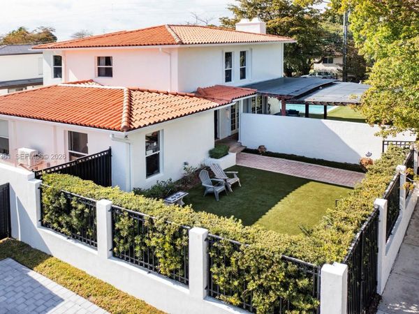 360 SW 28th Rd, Miami, FL 33129