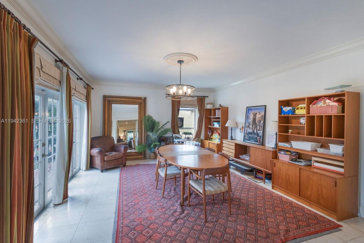 360 SW 28th Rd, Miami, FL 33129 Photo