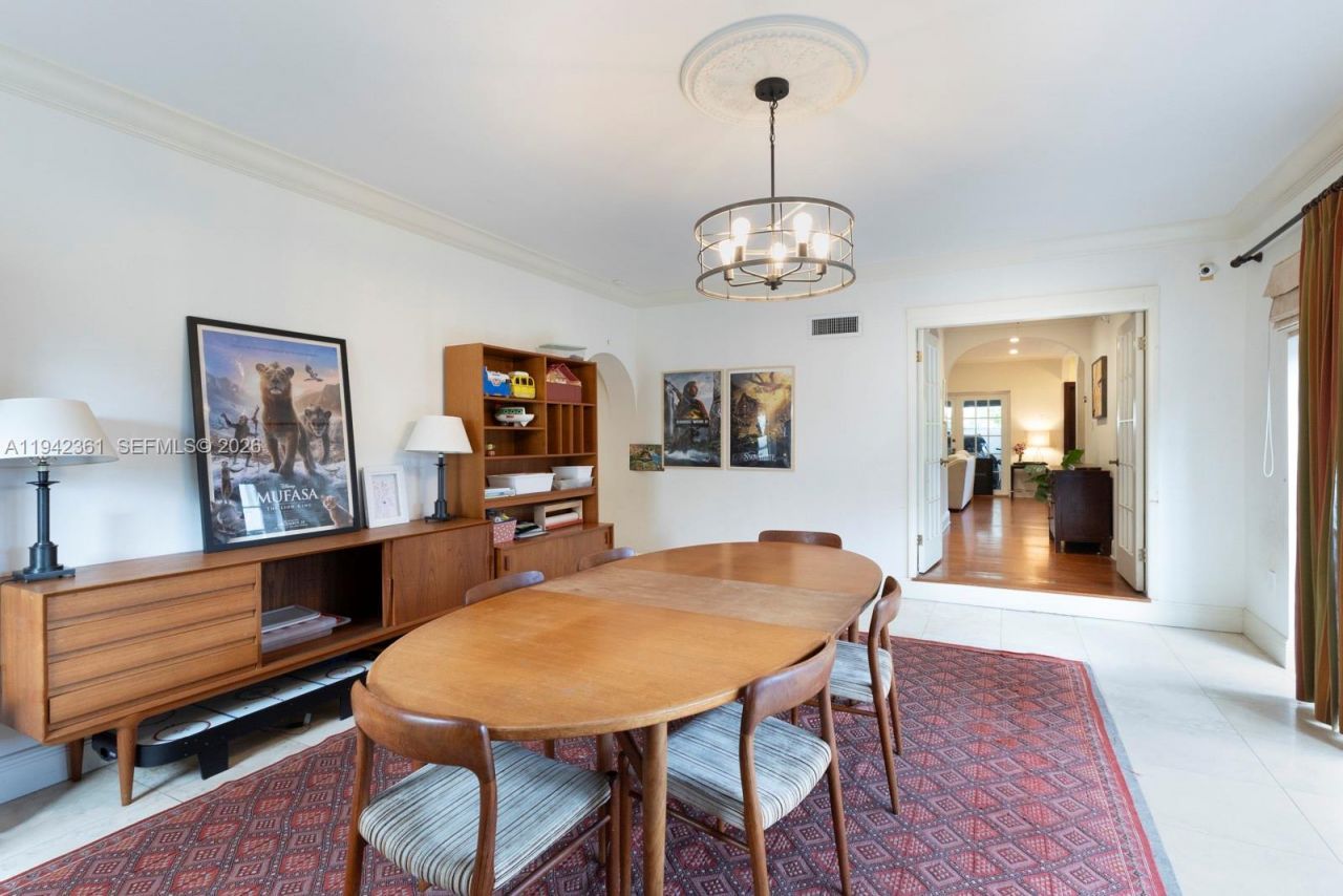 360 SW 28th Rd, Miami, FL 33129 Photo