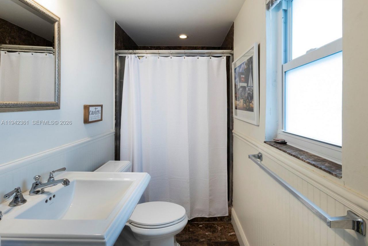 360 SW 28th Rd, Miami, FL 33129 Photo