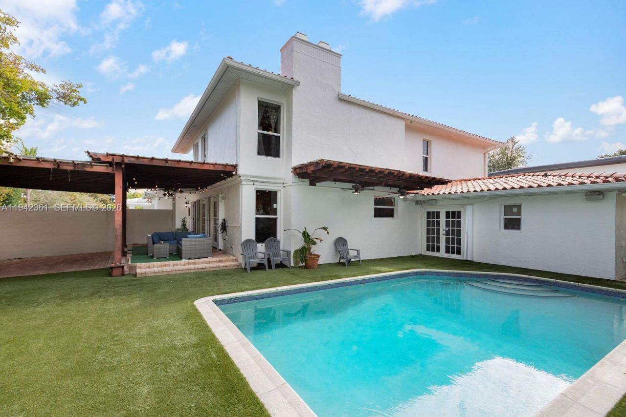 360 SW 28th Rd, Miami, FL 33129 Photo