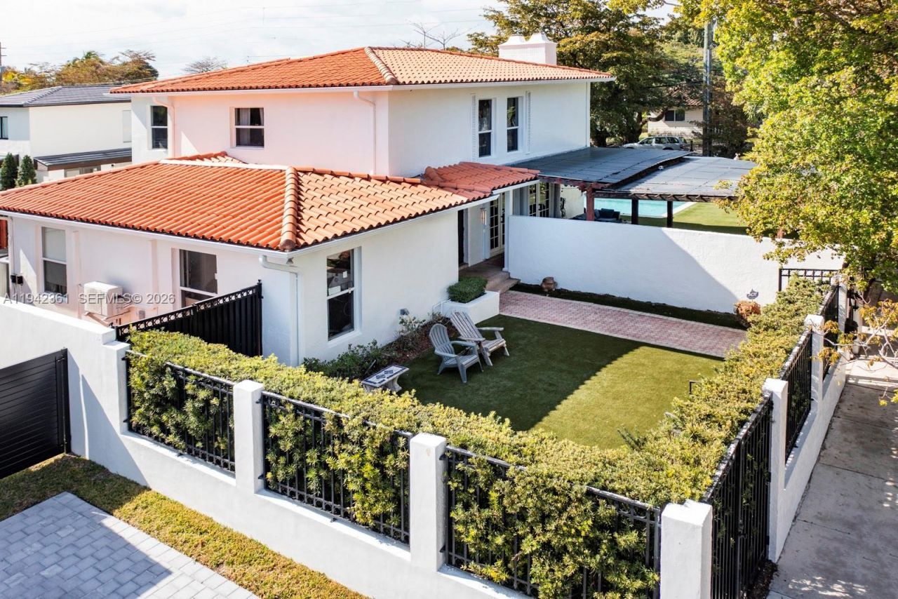 360 SW 28th Rd, Miami, FL 33129 Photo