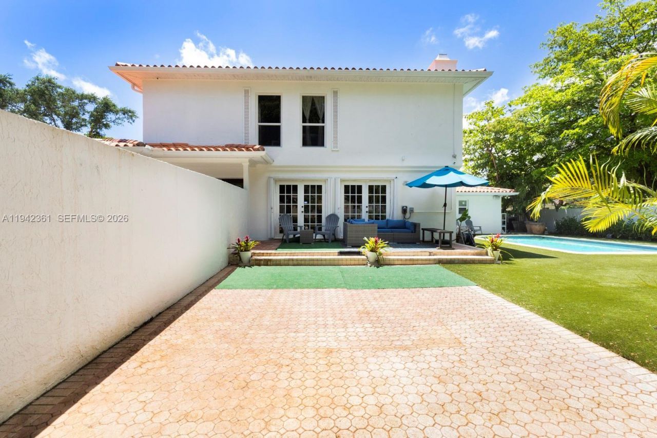 360 SW 28th Rd, Miami, FL 33129 Photo