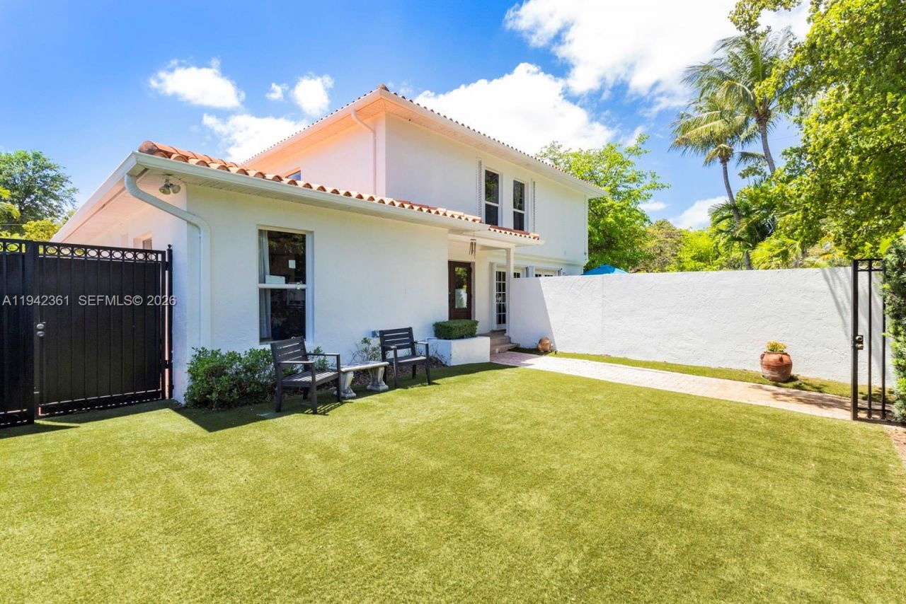 360 SW 28th Rd, Miami, FL 33129 Photo