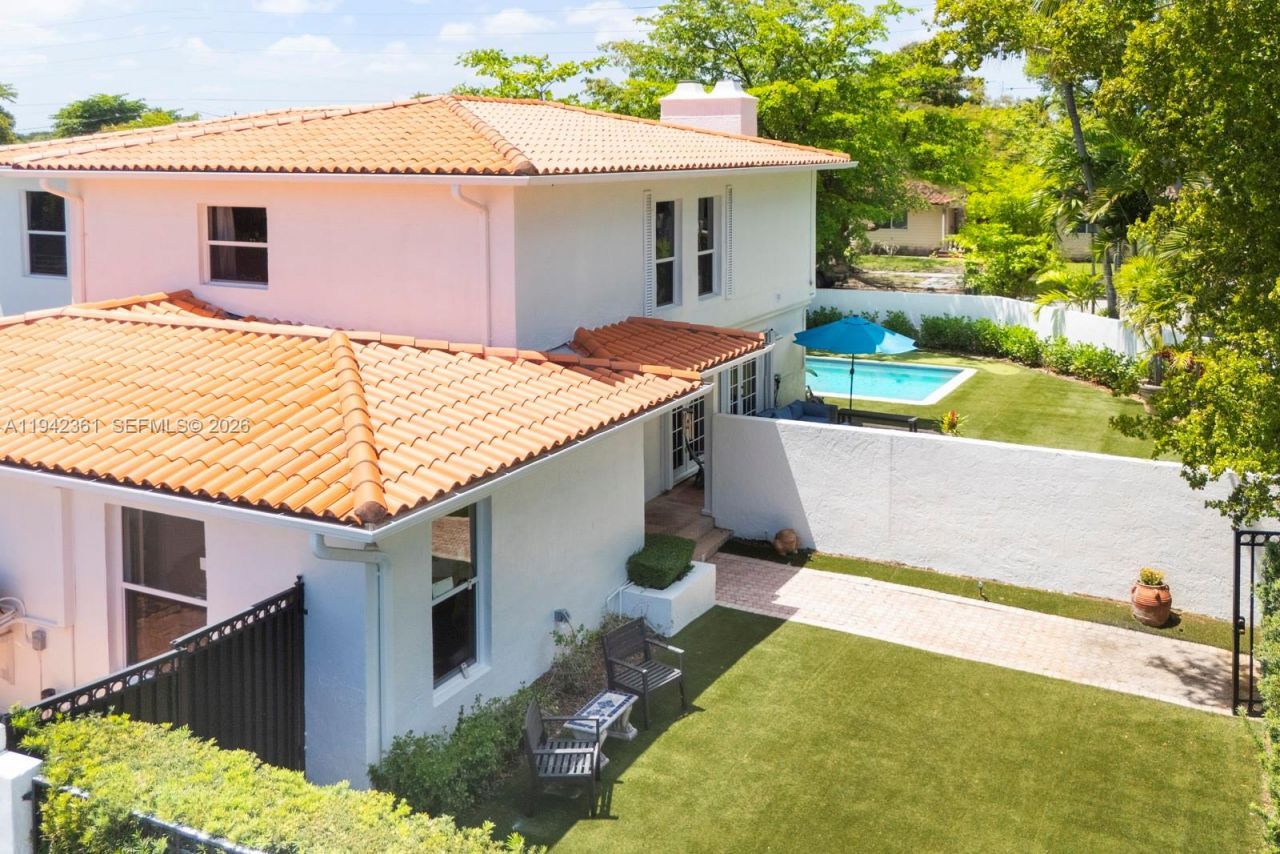 360 SW 28th Rd, Miami, FL 33129 Photo