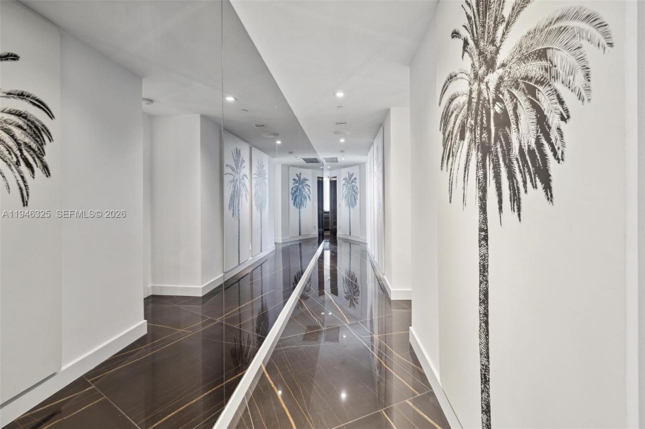 18555 Collins Ave , Unit 2601, Sunny Isles Beach, FL 33160 Photo