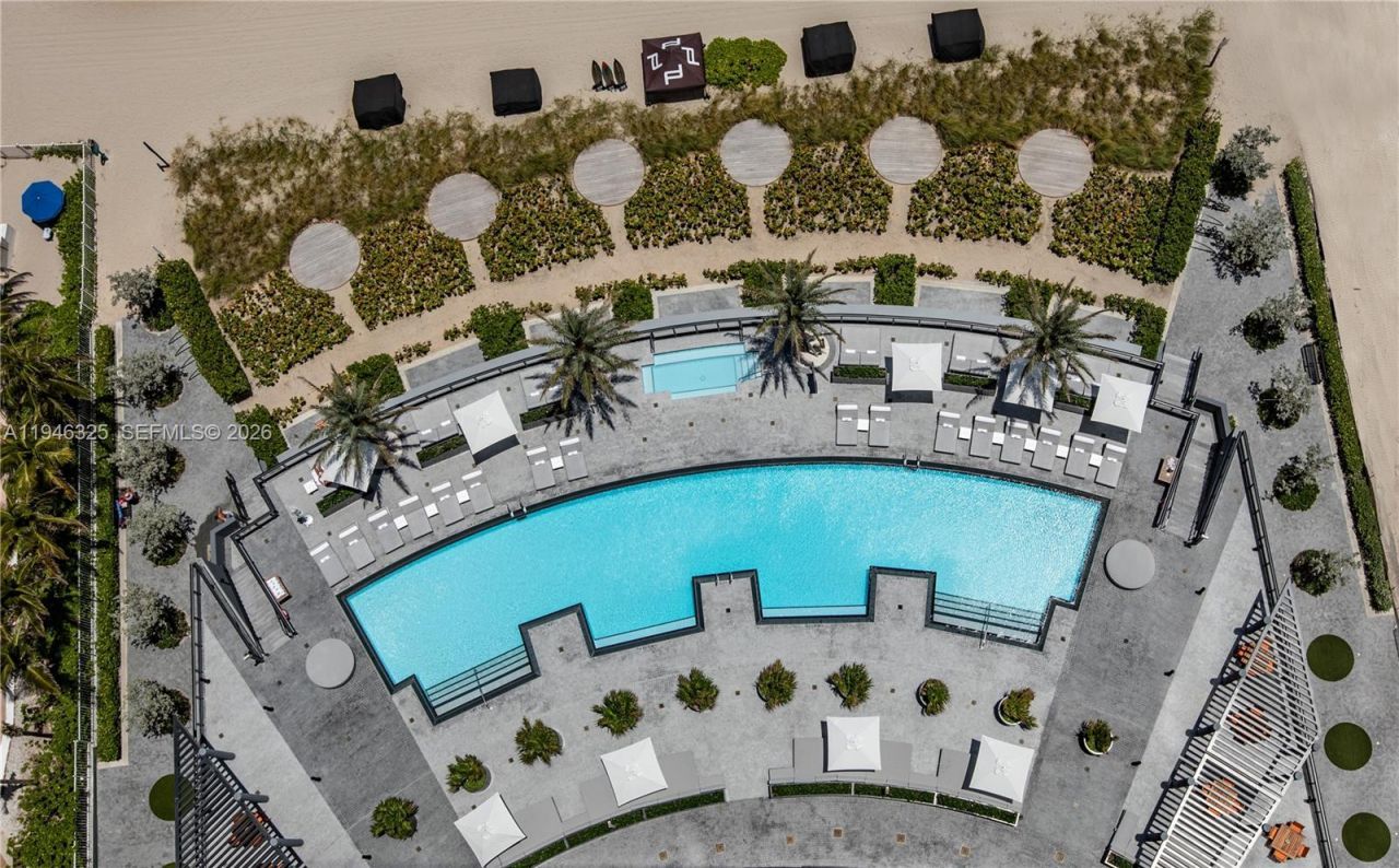 18555 Collins Ave , Unit 2601, Sunny Isles Beach, FL 33160 Photo