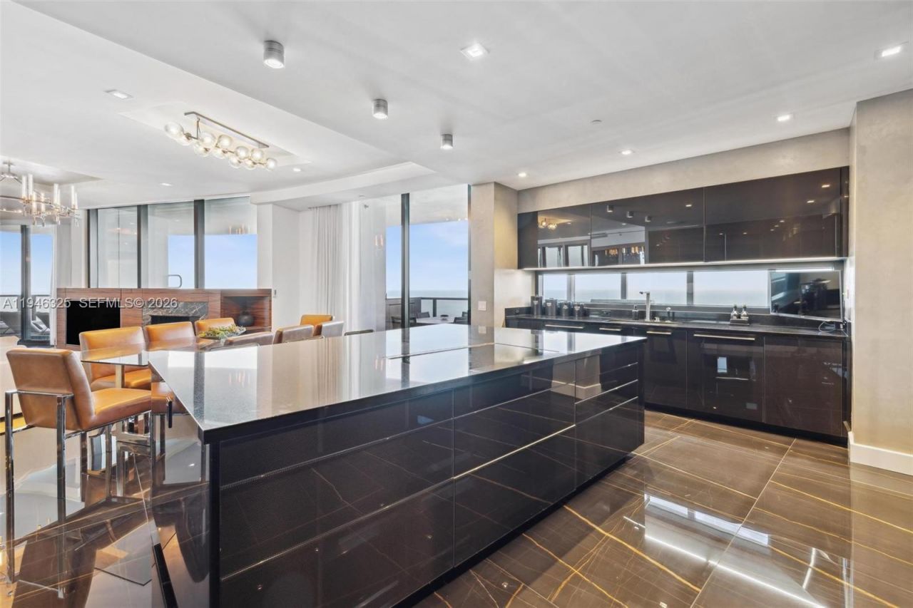 18555 Collins Ave , Unit 2601, Sunny Isles Beach, FL 33160 Photo