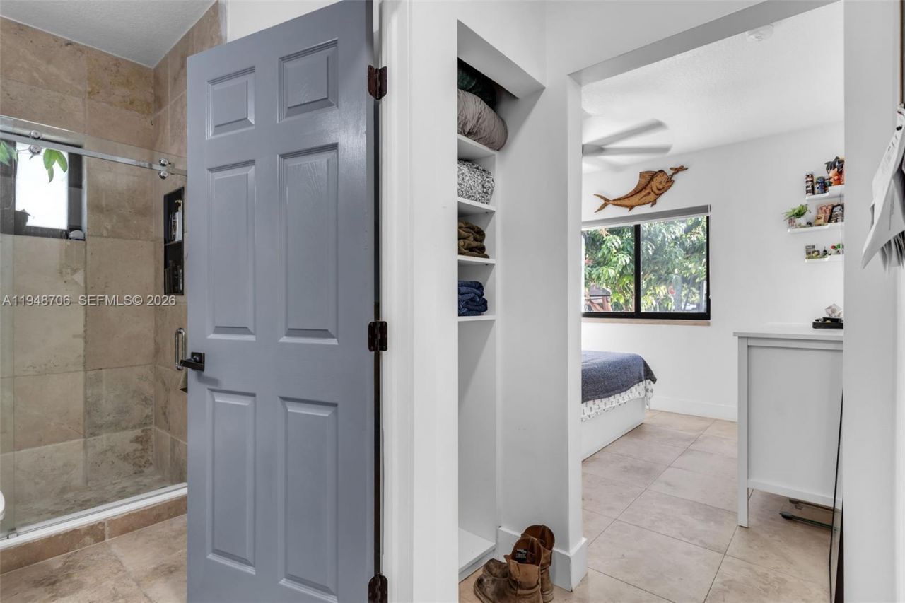 407 NW 9th Ct , Homestead, FL 33030 Photo