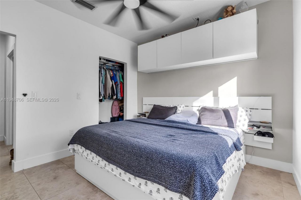 407 NW 9th Ct , Homestead, FL 33030 Photo