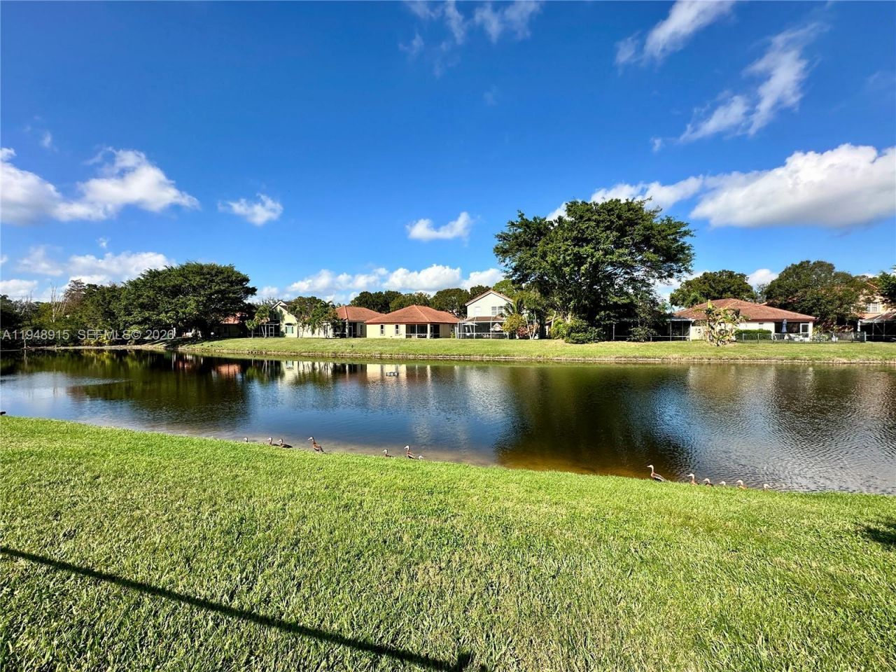 1013 Via Jardin , Riviera Beach, FL 33418 Photo