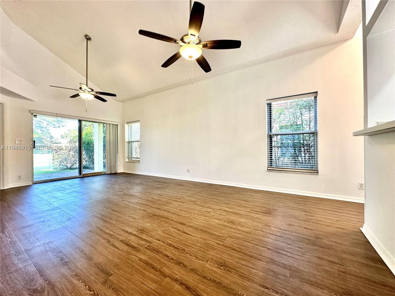 1013 Via Jardin , Riviera Beach, FL 33418 Photo