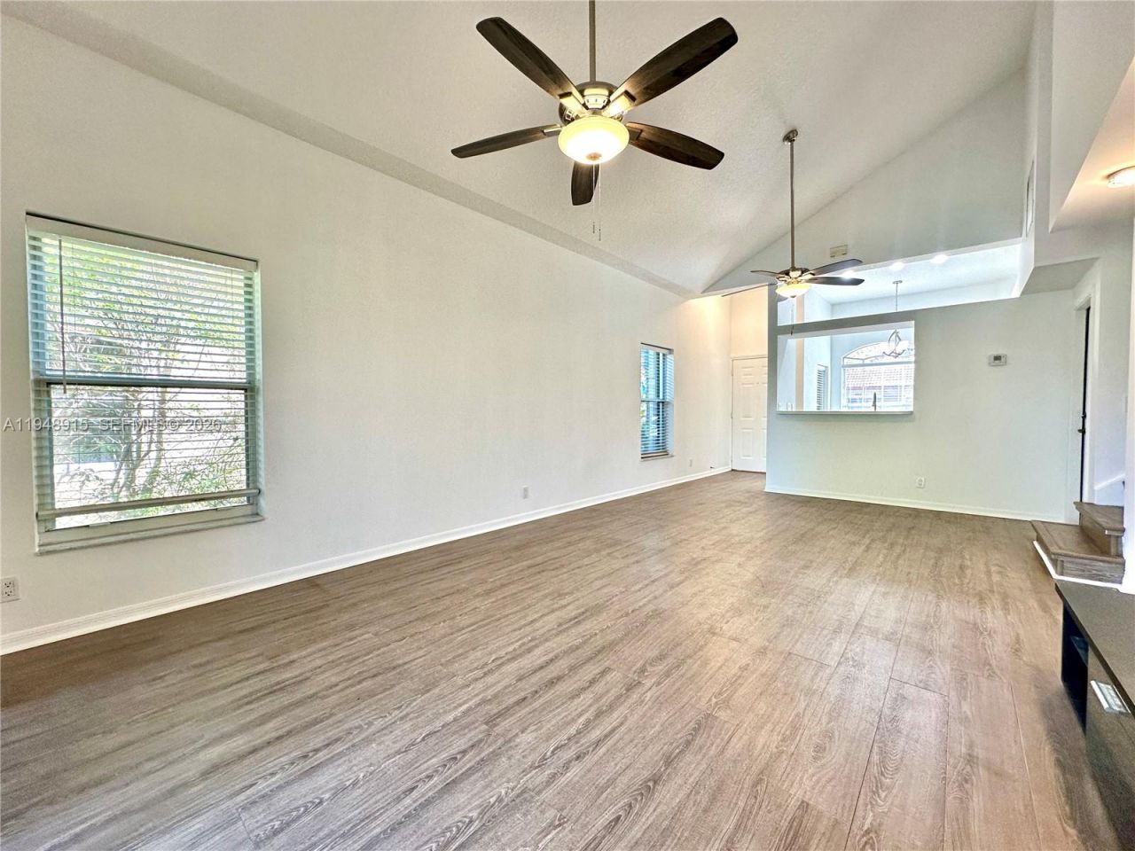 1013 Via Jardin , Riviera Beach, FL 33418 Photo