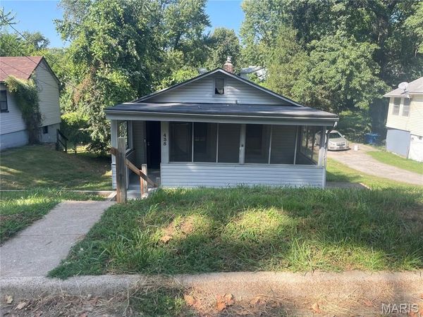 435 Adrian Drive, St Louis, MO 63137