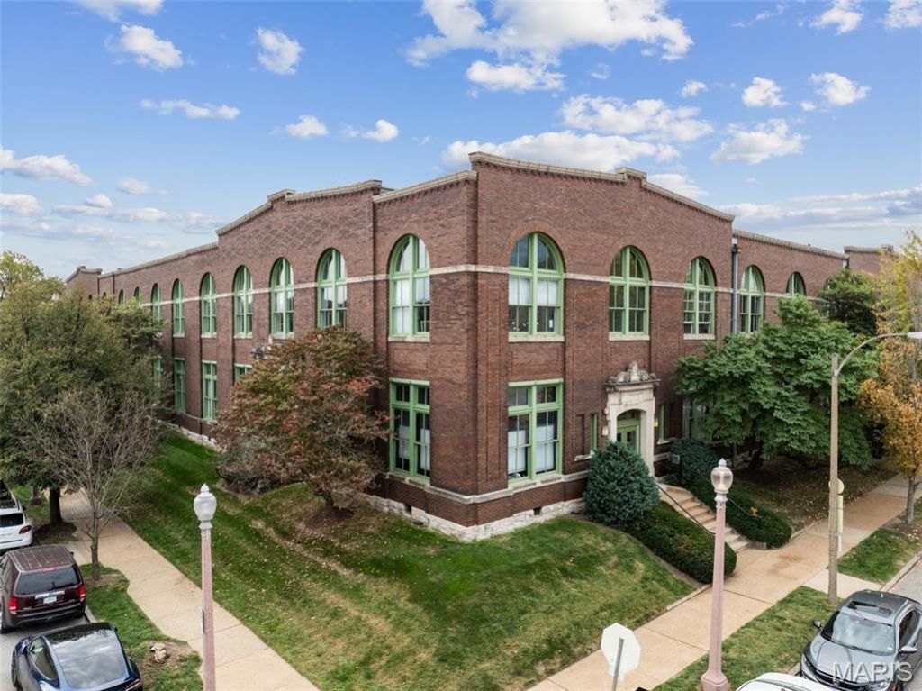 4242 Laclede Avenue, Unit 106, Saint Louis, MO 63108 Main Photo