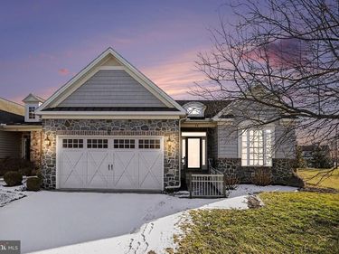 24 ST MICHAELS WAY, HANOVER, PA 17331