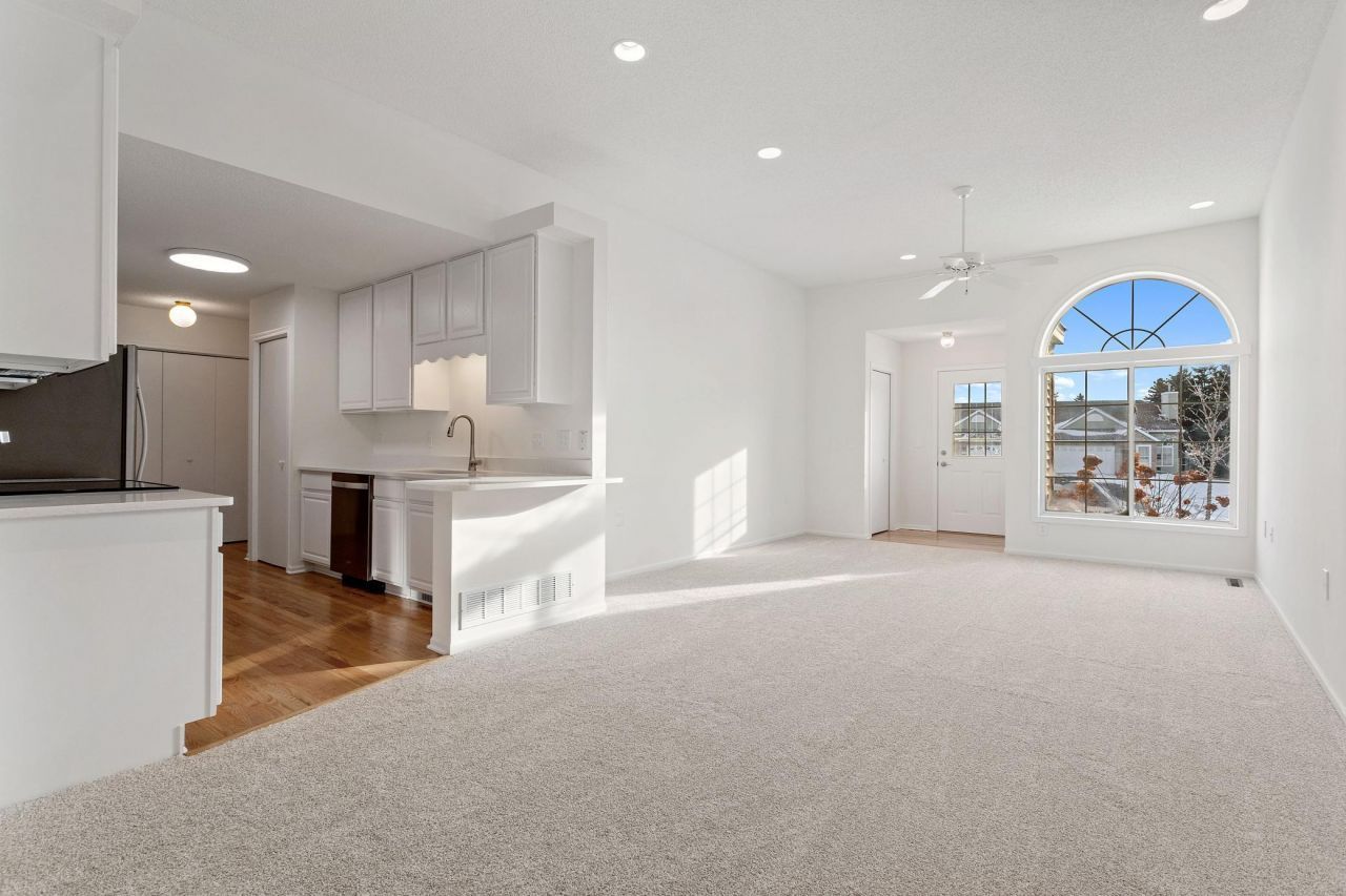 7854 Taylor Street Ne, Spring Lake Park, MN 55432 Main Photo