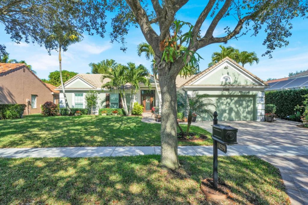 10299 Hunt Club Lane, Palm Beach Gardens, FL 33418 Photo