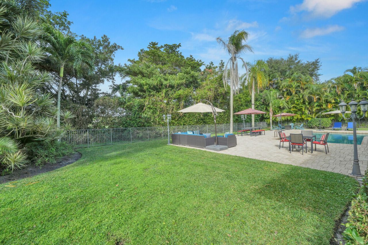 10539 Pine Tree Terrace, Boynton Beach, FL 33436 Photo