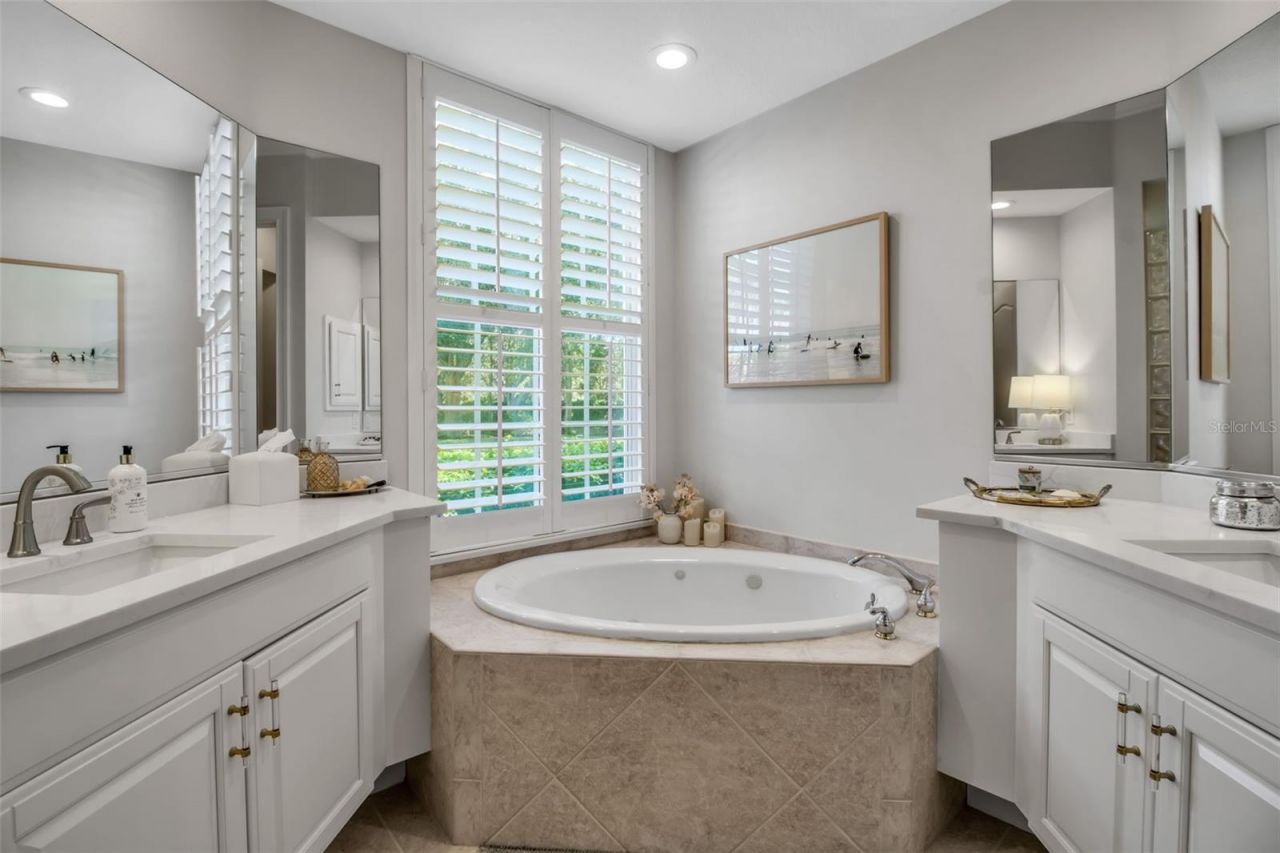 6963 Westchester Circle, Lakewood Ranch, FL 34202 Photo